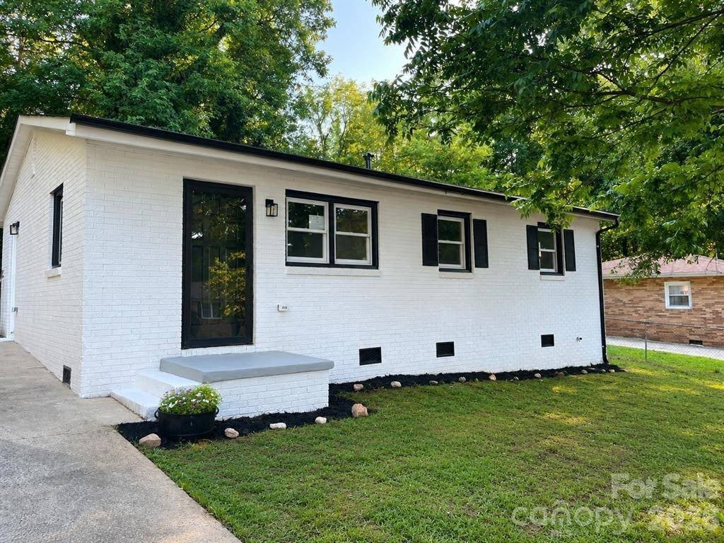 803 Dogwood Dr – photo 1 of 2