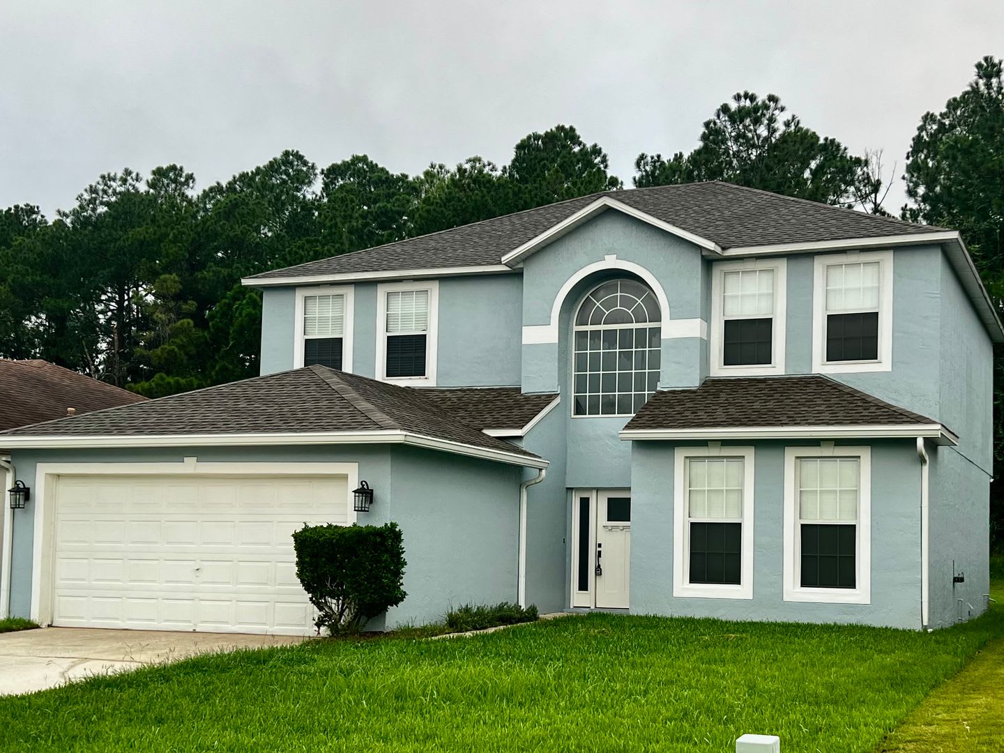Spacious 4-Bedroom, 2.5-Bathroom Home – 2,300 Sq. Ft. – photo 1