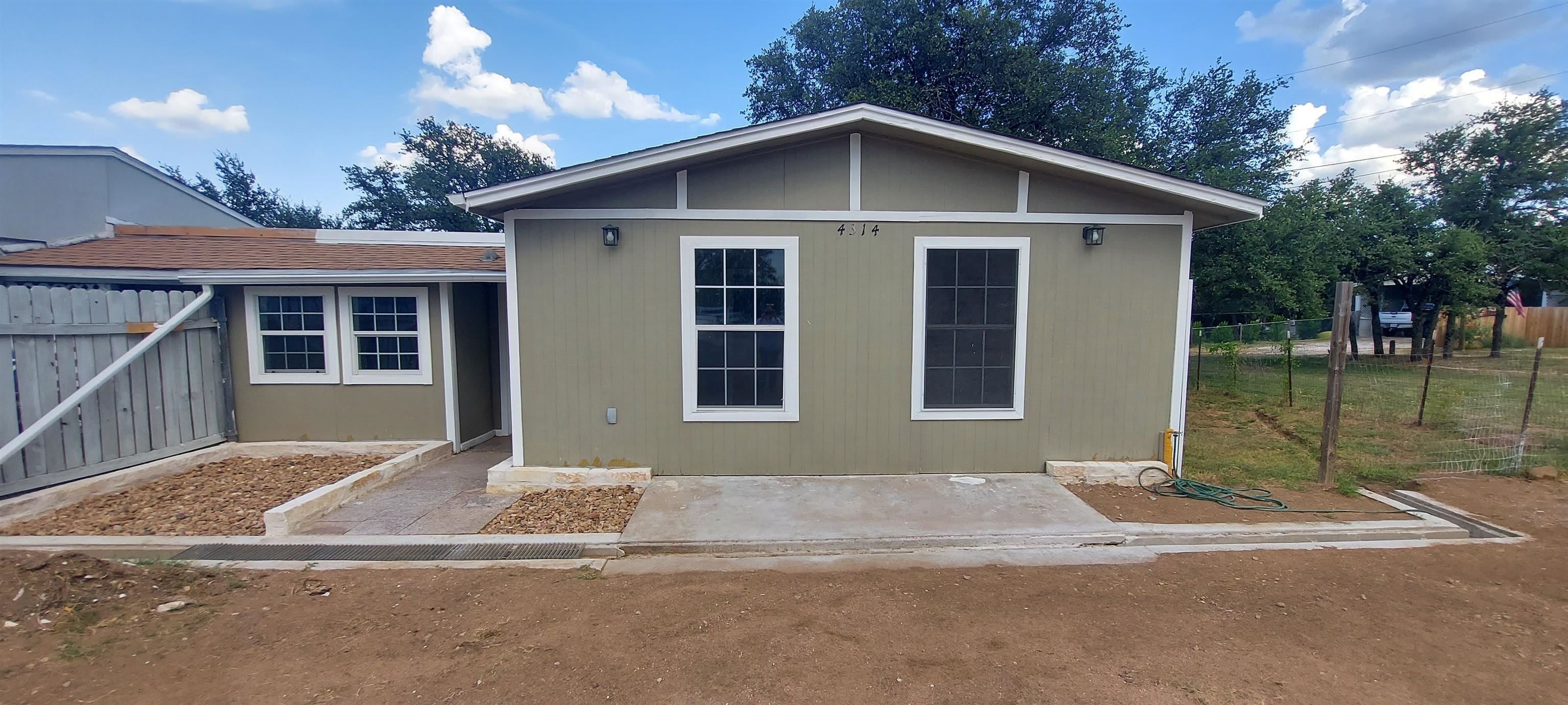 4314 Skyline – photo 1 of 8