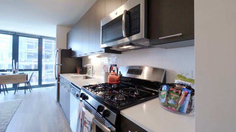 661 N La Salle Dr – photo 1