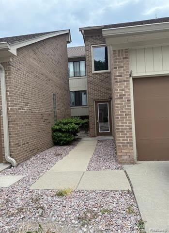42372 Lochmoor Street – photo 1 of 26