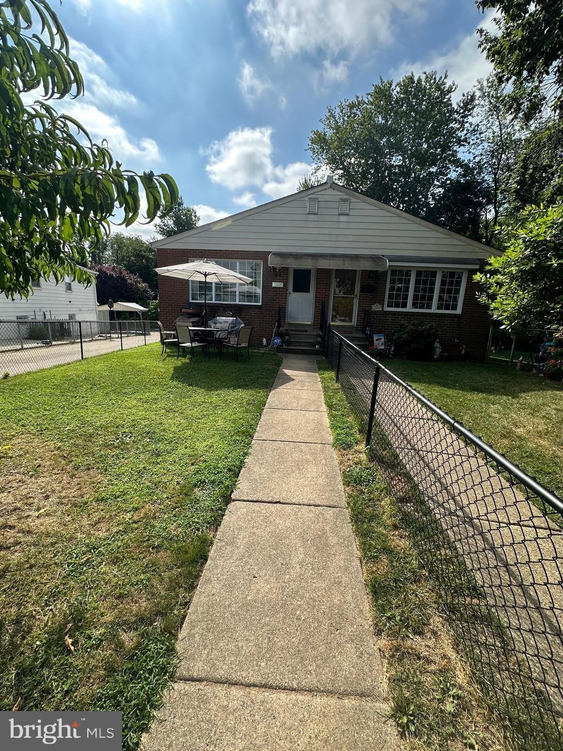 7837 LAWNDALE Avenue – photo 1