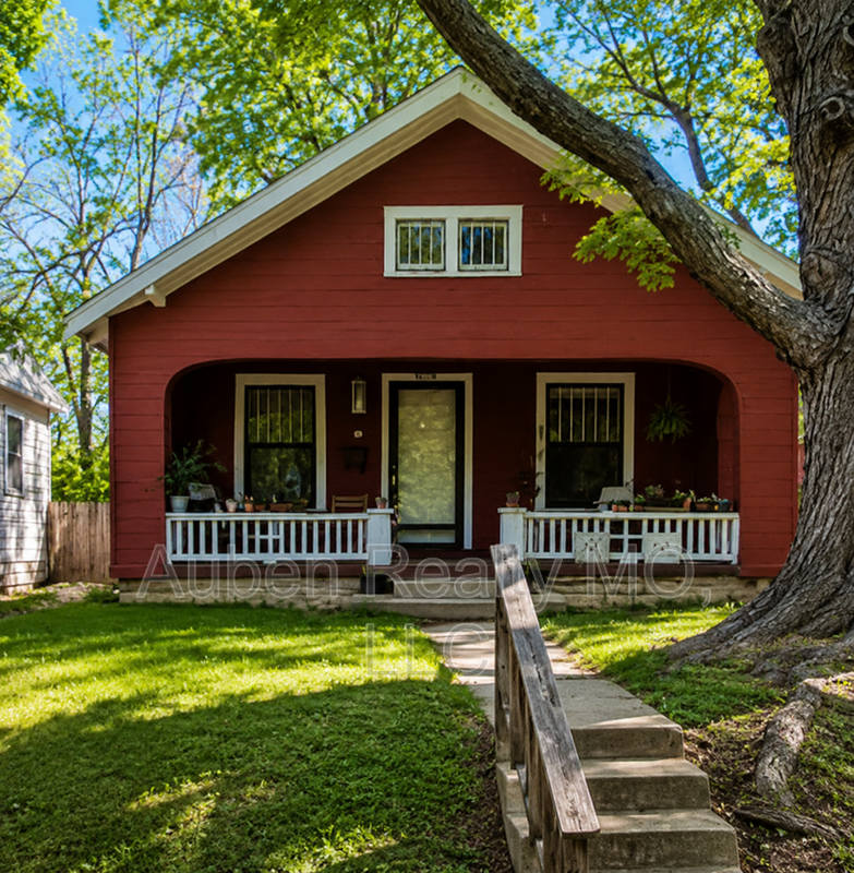 5344 Charlotte St. – photo 1