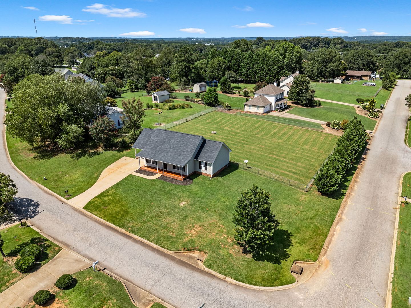 3 BR 2 BA Ranch Home in Moore SC, Conventiently Located Between Spartanburg & Greenville – photo 1
