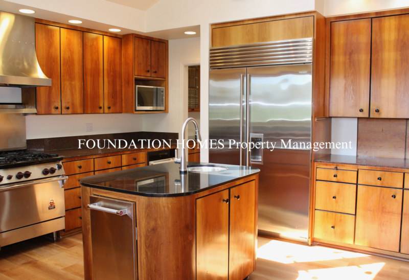 33 College Ct – photo 1 of 30