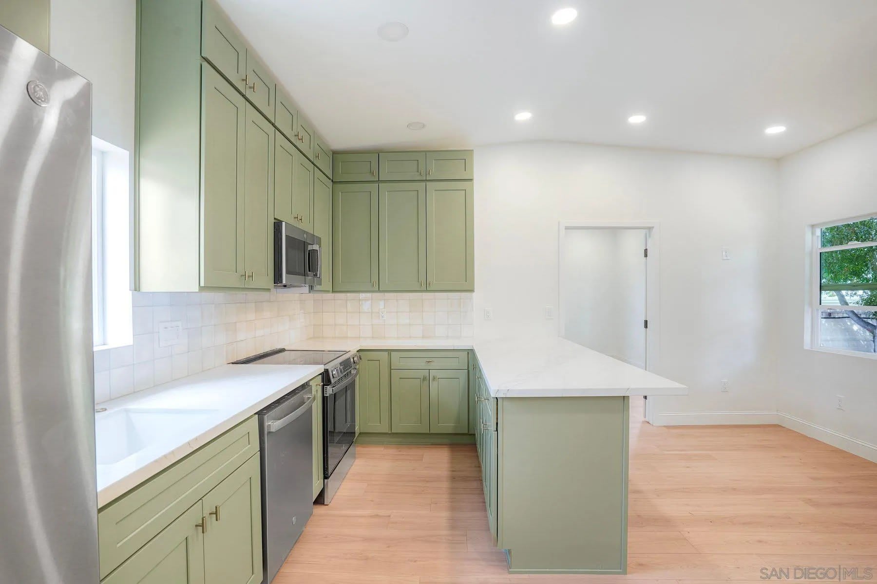 6942 Eberhart St – photo 1