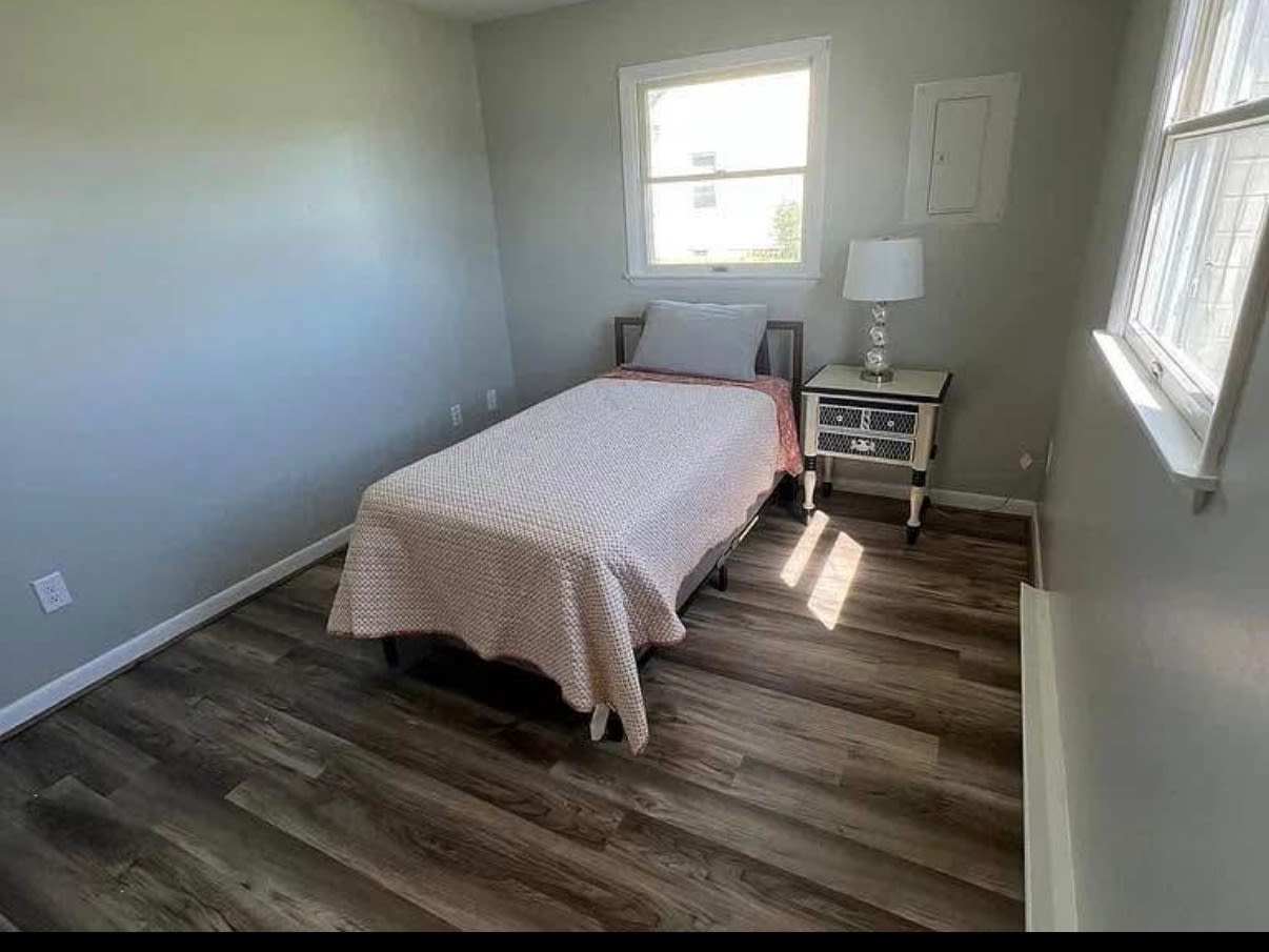 29460 Greenfield Avenue – photo 1 of 31