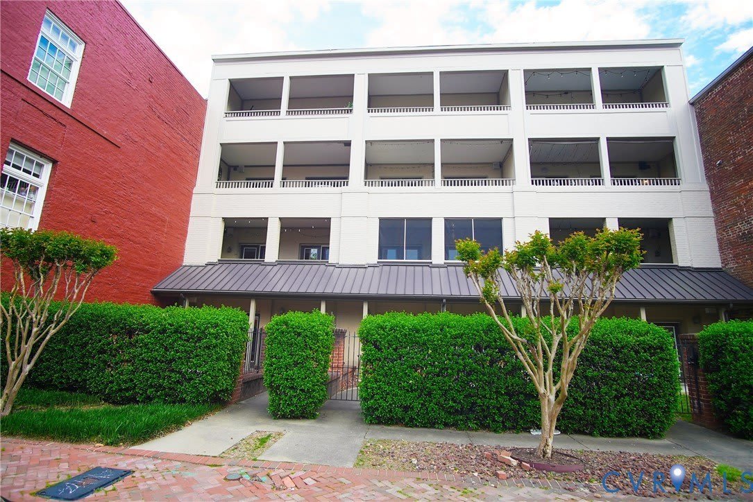 215 N 19th Street – photo 1