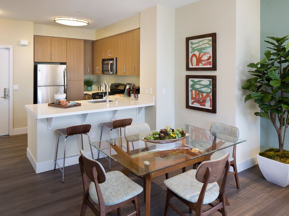 Avalon Vista – photo 1 of 237