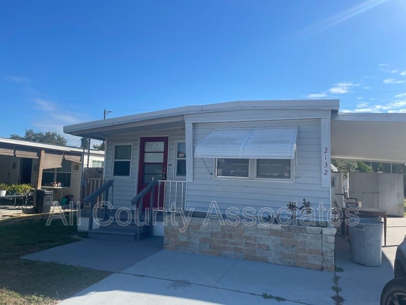 2132 Kepner Dr – photo 1 of 13