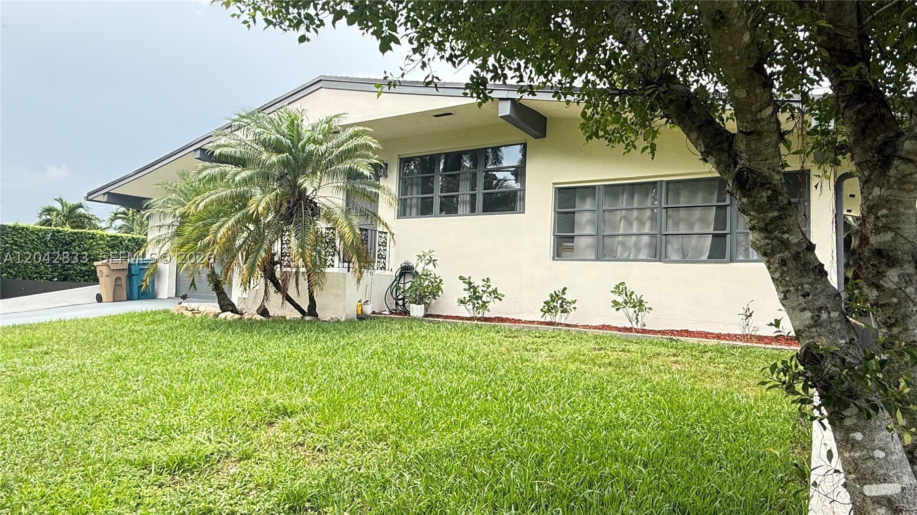10751 SW 48th St – photo 1 of 19