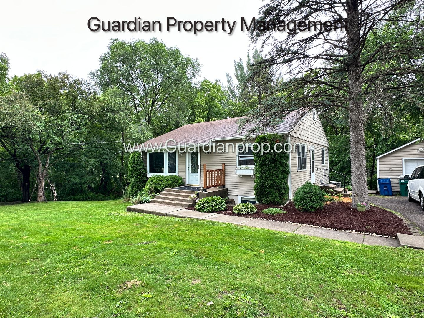 Minnetonka Schools Single Family Home, Corner Lot, Dishwasher, W/D, 1 Car Garage – photo 1
