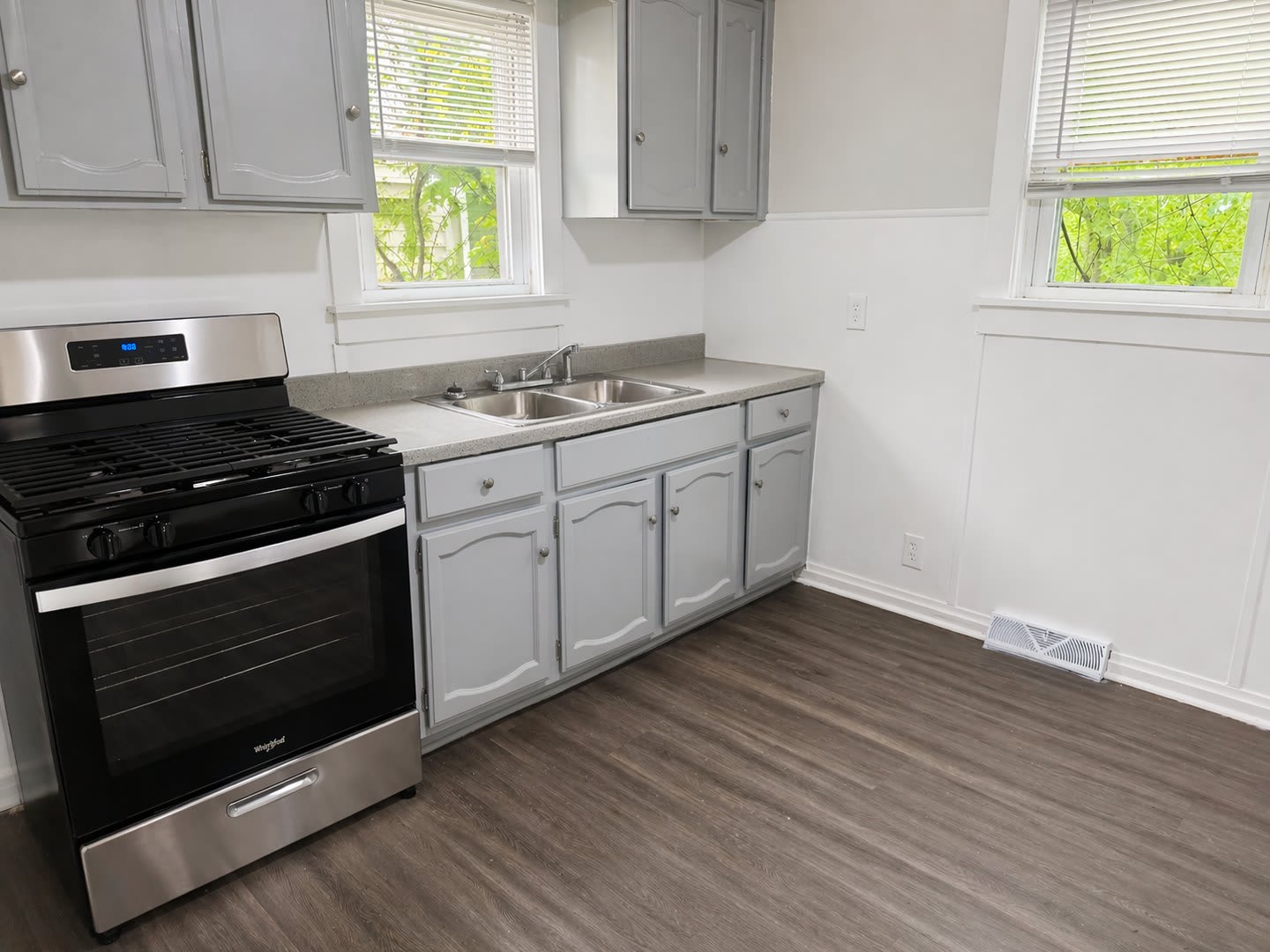 Updated Adorable 2 Bedroom Home – photo 1