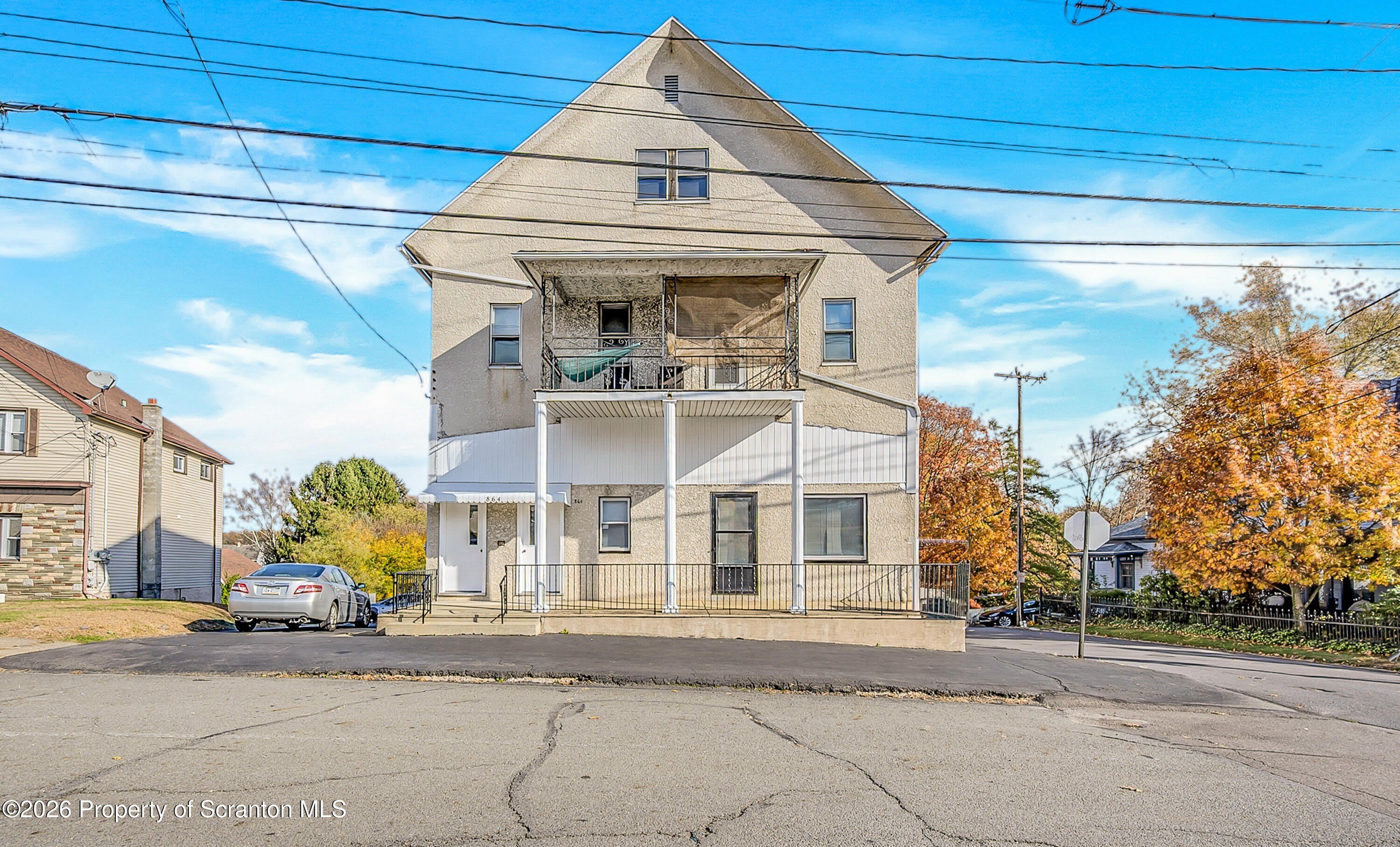 864 S Main Street – photo 1 of 20