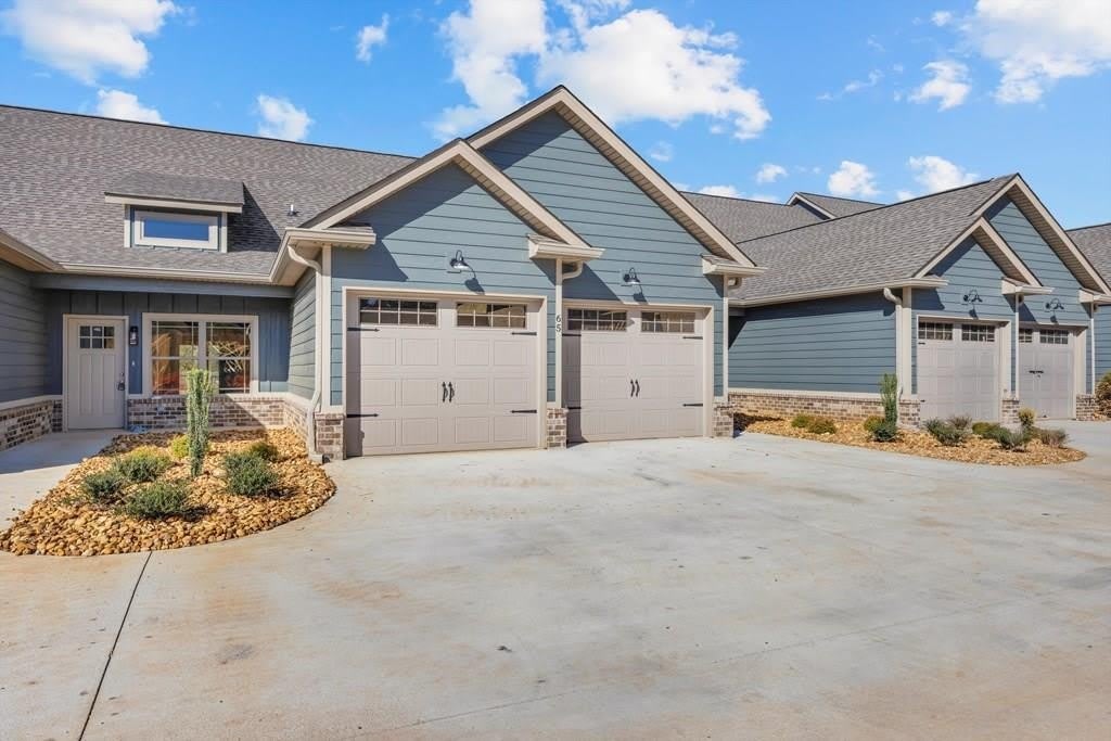 69 Maddox Lane – photo 1 of 37
