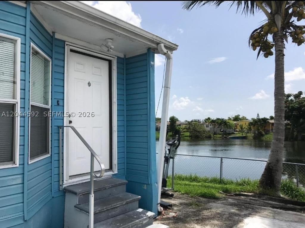 1233 SW 130 Ave – photo 1