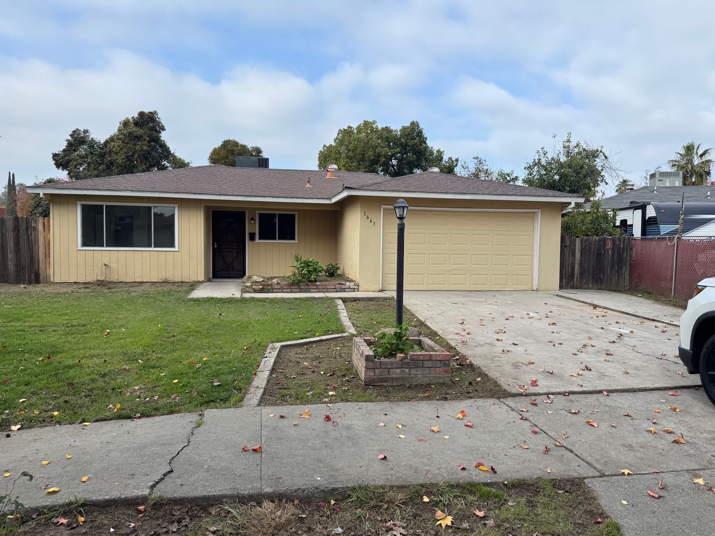 FOR RENT – photo 1