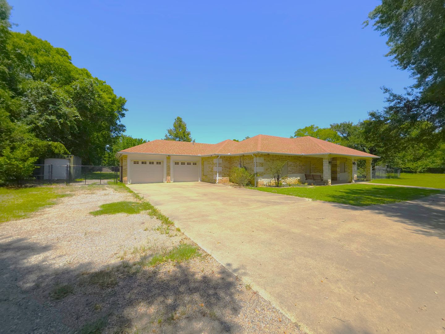 SPACIOUS Family Home for Lease – 201 W. Oak Street, Eustace, TX 75124 – photo 1 of 65