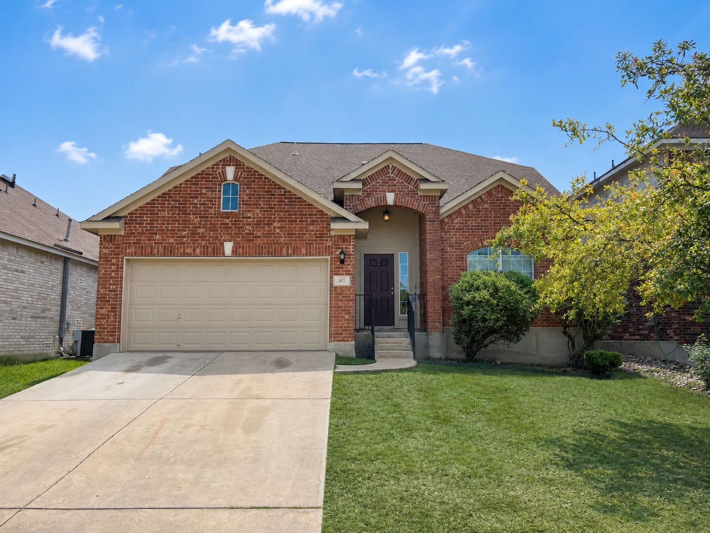 Spacious 4 Bedroom 3 Bath Home Offering Approximately 2 840 Square Feet In The Gated Lakeside At Canyon Springs Community Located In Comal Isd With Convenient Access To Highway 281 Shopping Dining And Everyday Services – photo 1