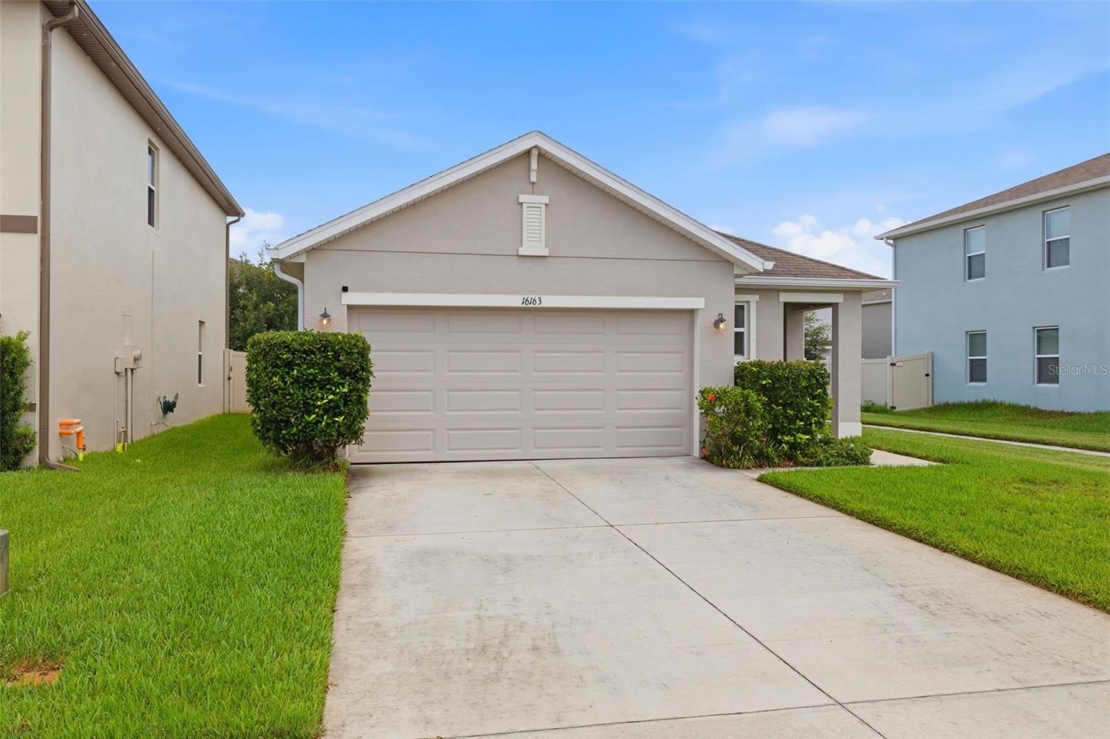 16163 SILENT SANDS Lane – photo 1