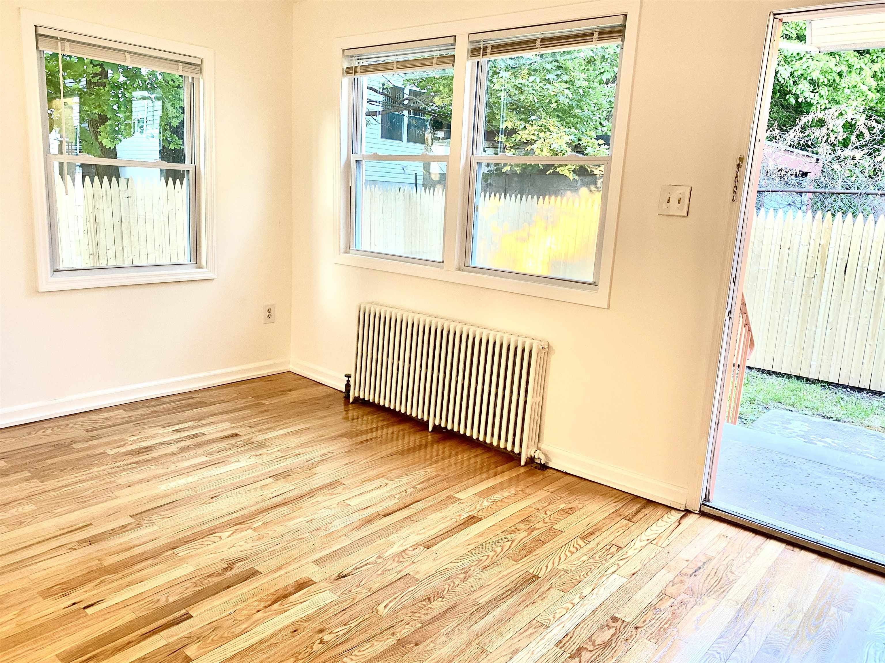 31-33 TILLINGHAST ST – photo 1