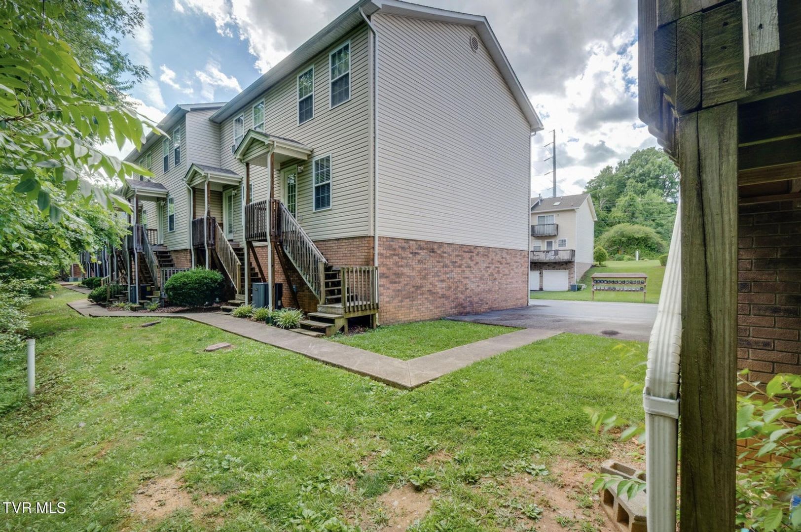 2 Bdrm / 2.5 Bath, North JC – photo 1