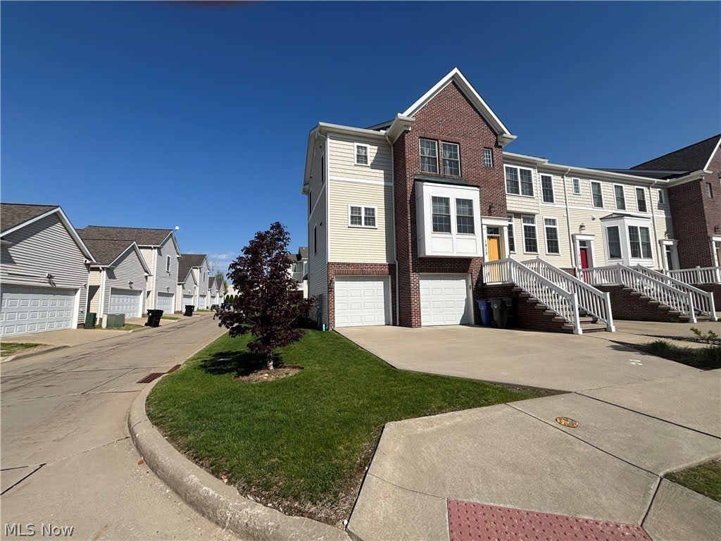 1913 E 86 Street – photo 1