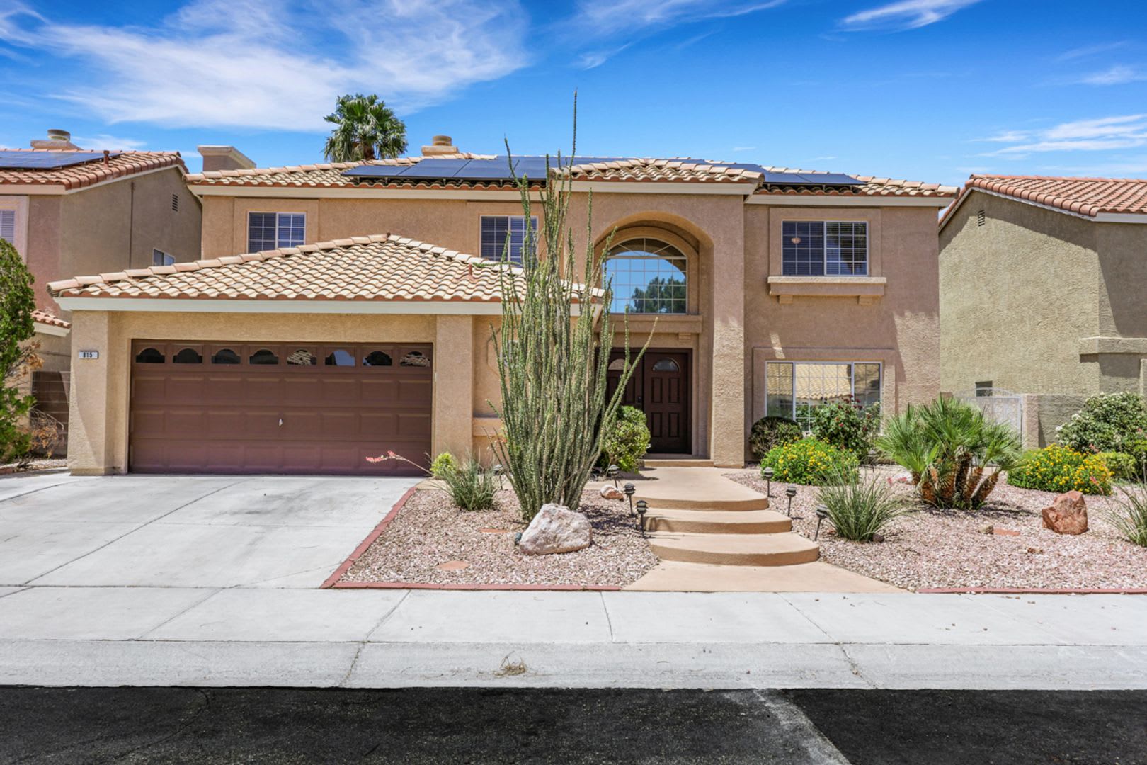 Large home with pool! – photo 1