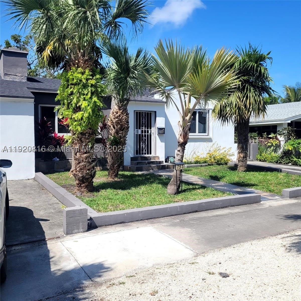 753 NE 81st St – photo 1