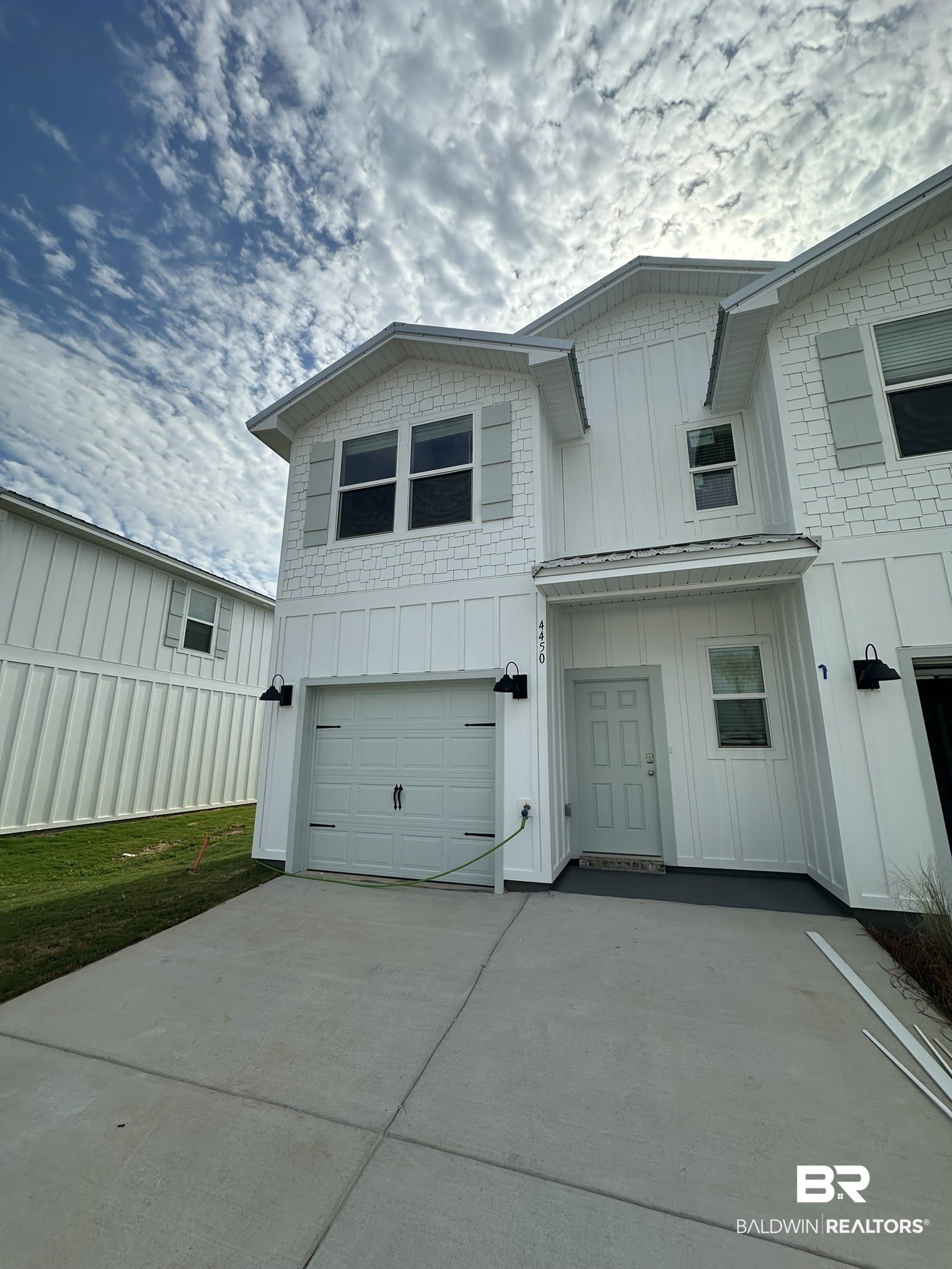4450 Lost Bay Dr – photo 1 of 13