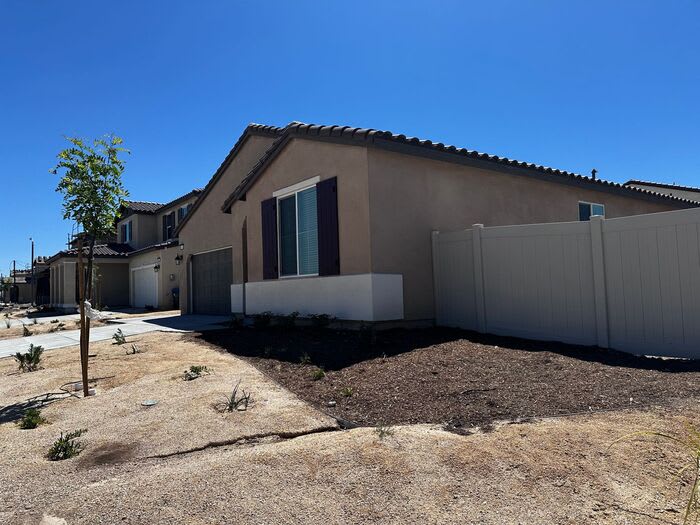 45049 22Nd Street East – photo 1