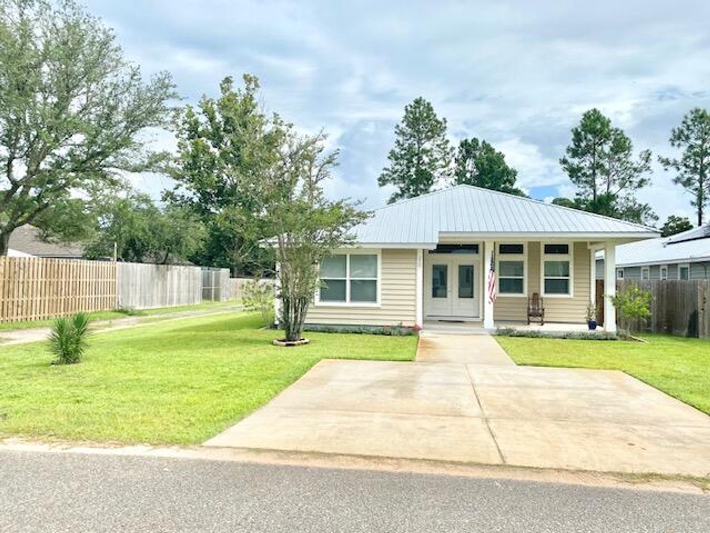 210 Pines Street Niceville, FL 32578 – photo 1