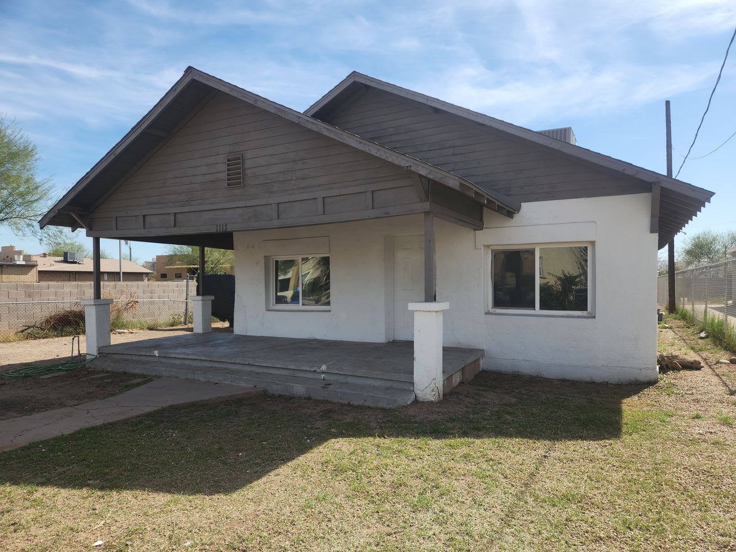 Great location with large yard – photo 1