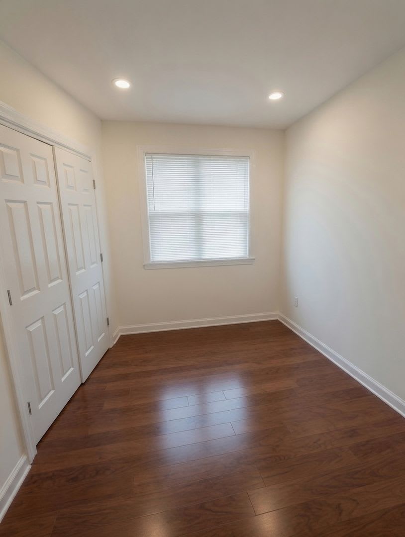 Charming 4 Bedroom No Broker Fee – photo 1