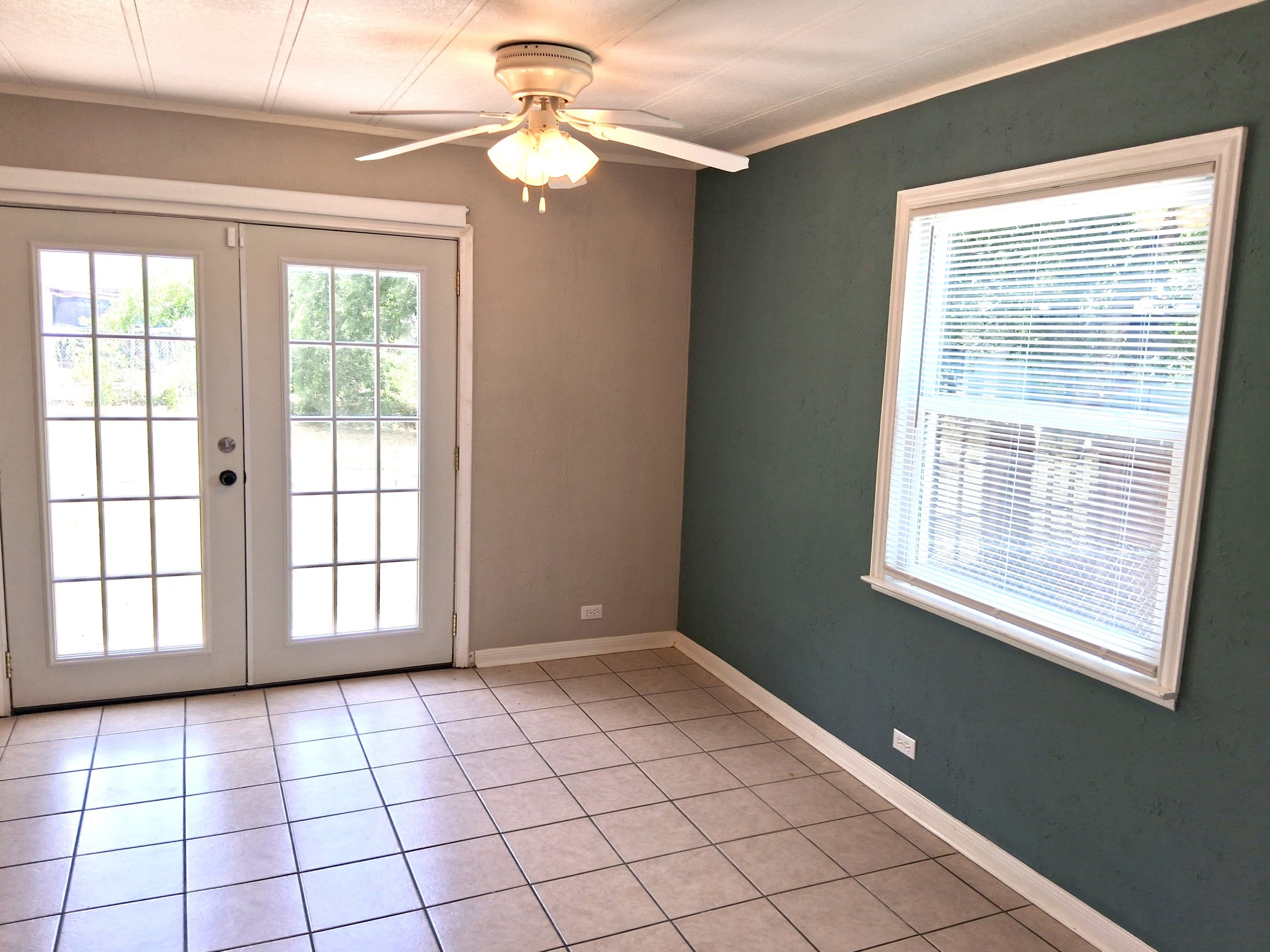 1109 Elyse Drive – photo 1