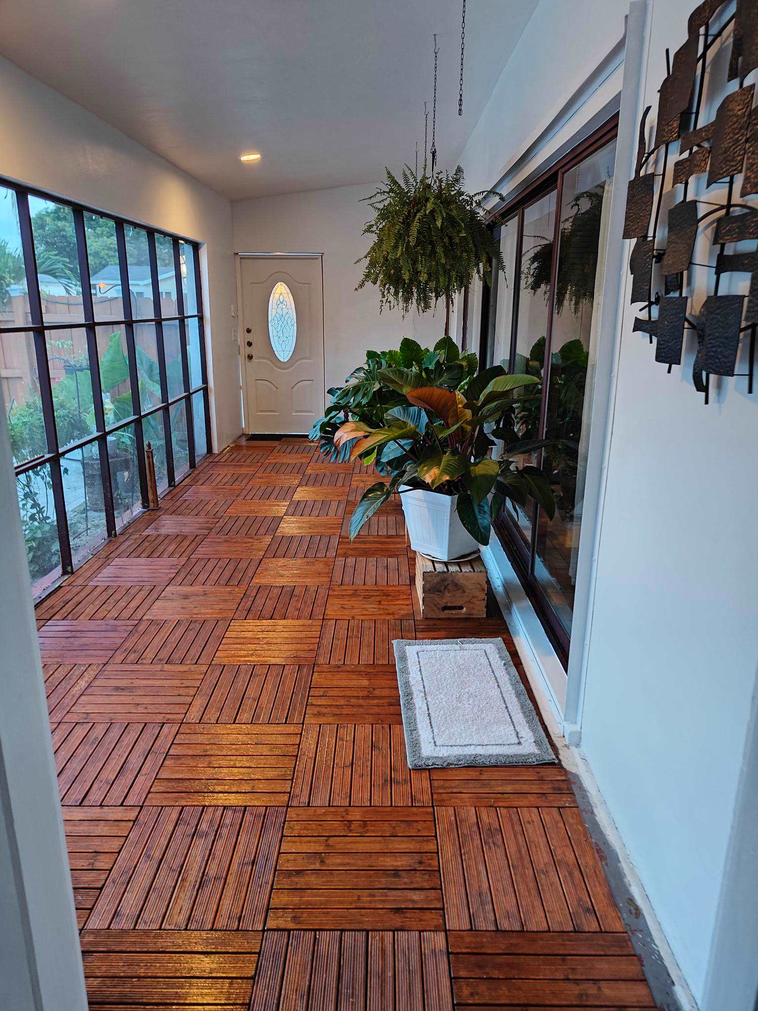 2835 Dewey Street – photo 1