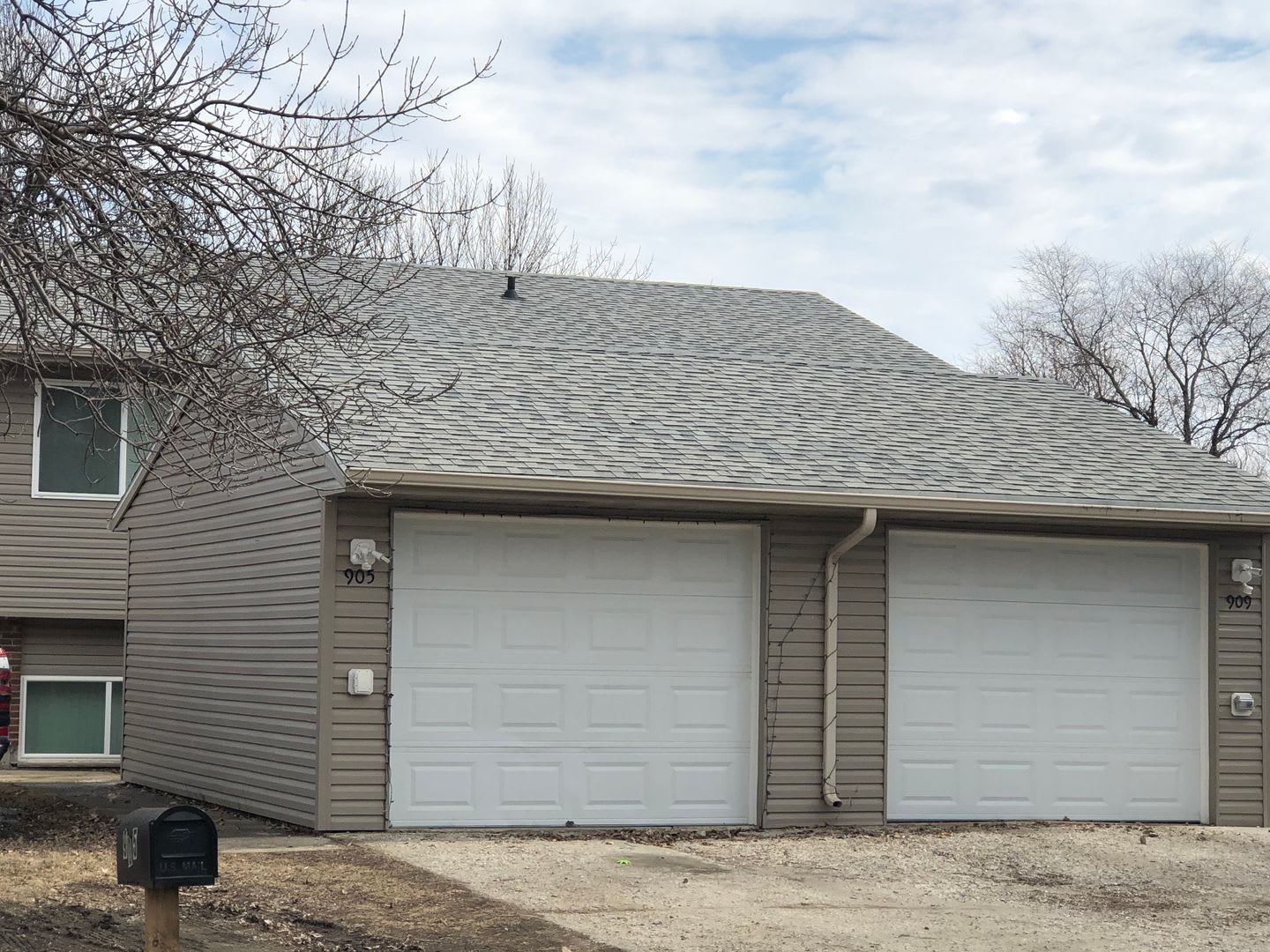 Spacious 2-Bed Townhome with Garage, Yard &amp; All the Extras! – photo 1 of 18