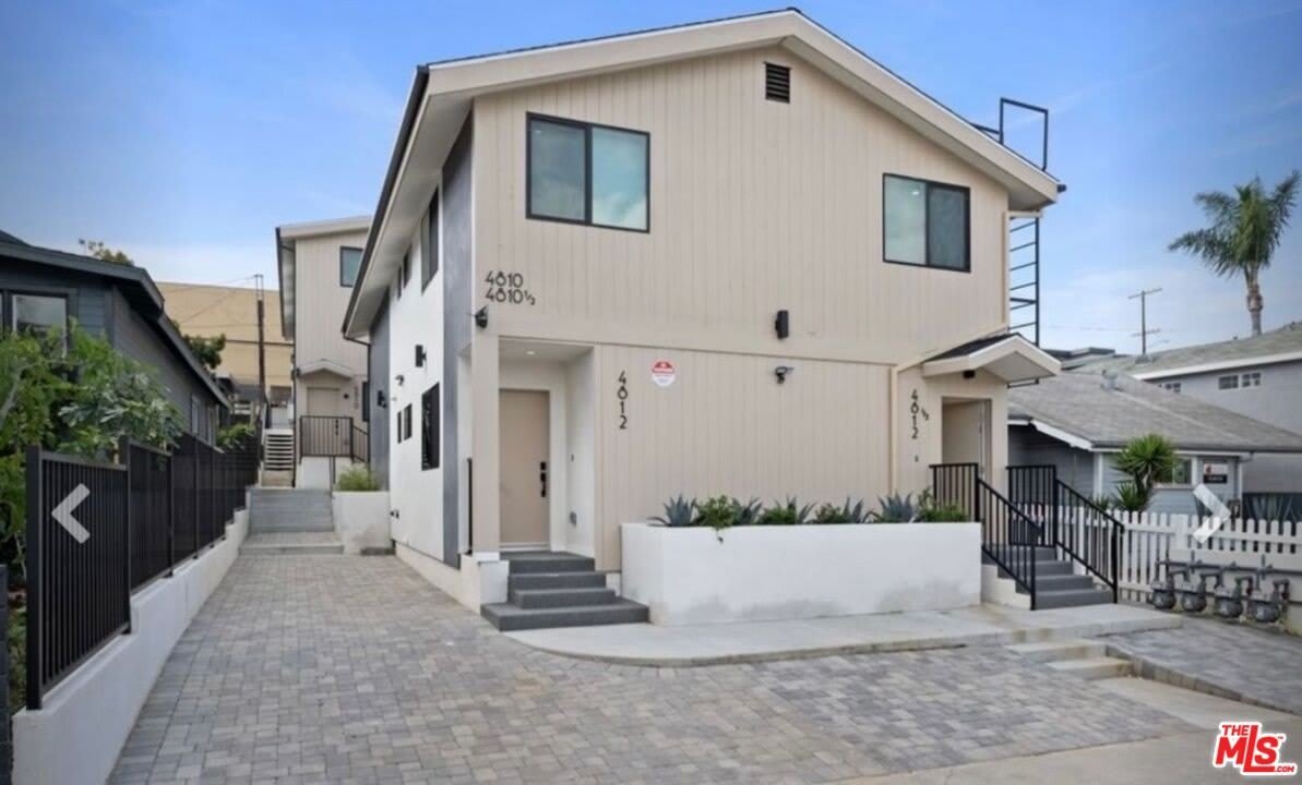 4810 1 2 Mascot St – photo 1