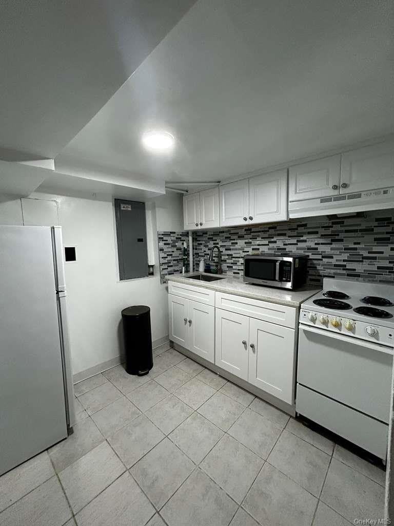 30 Ferdinand Place – photo 1 of 9
