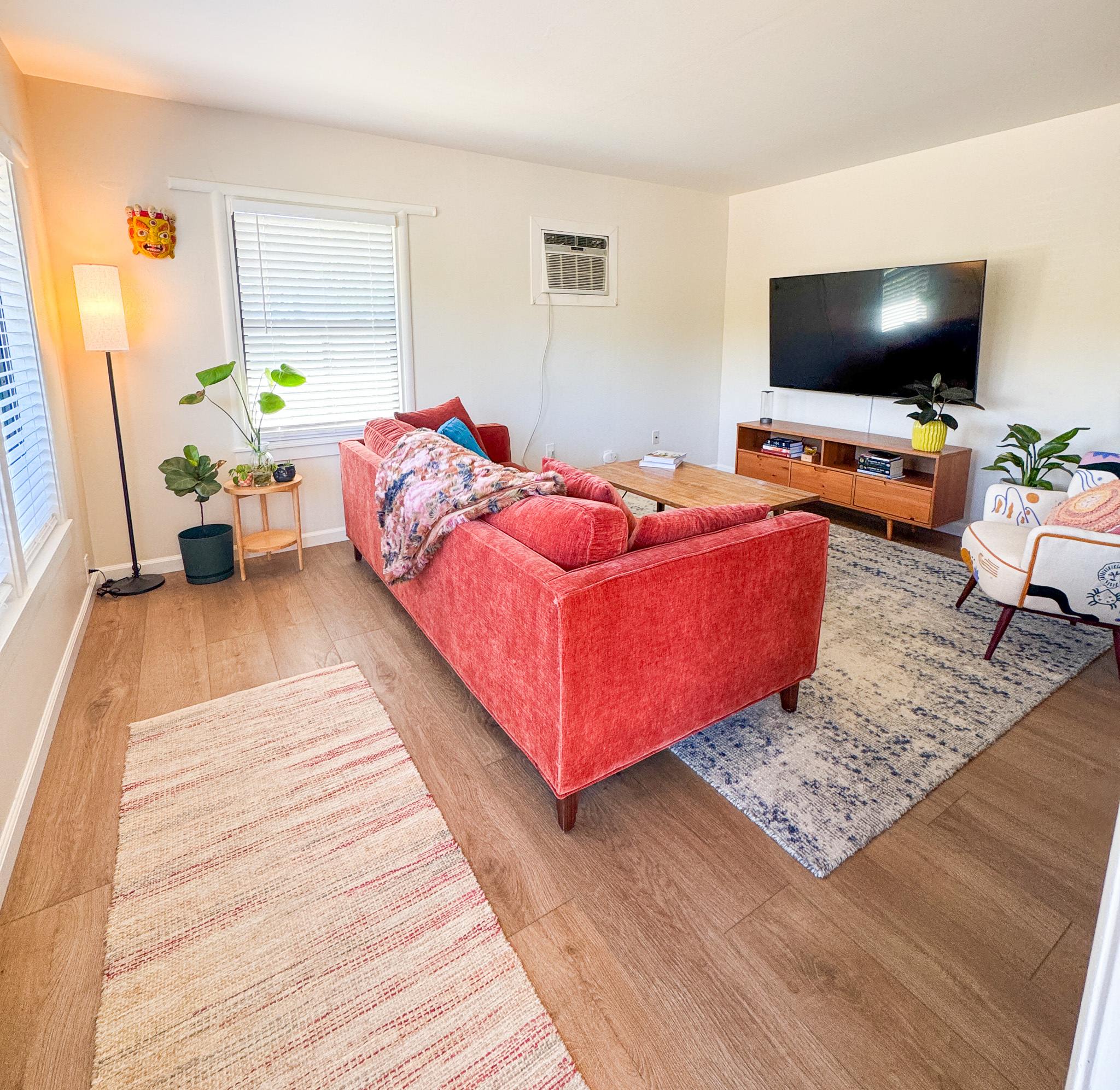 123 South East Street – photo 1 of 15