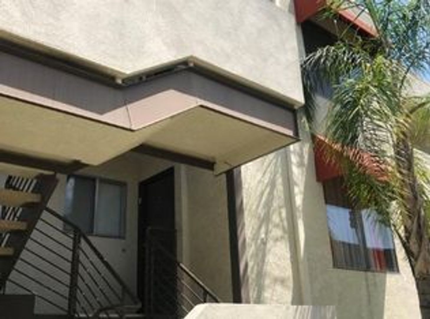 This is a great opportunity to rent a 2 bedroom at a competitive price in Tarzana. – photo 1