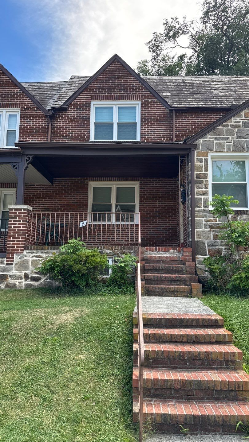 8 Nunnery Ln Apt 1 – photo 1 of 12