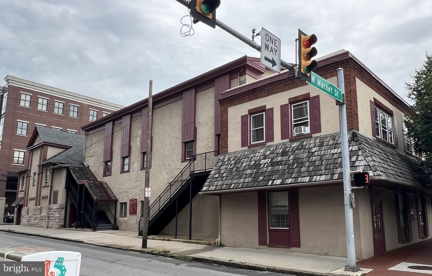 139 W MARKET Street – photo 1 of 11