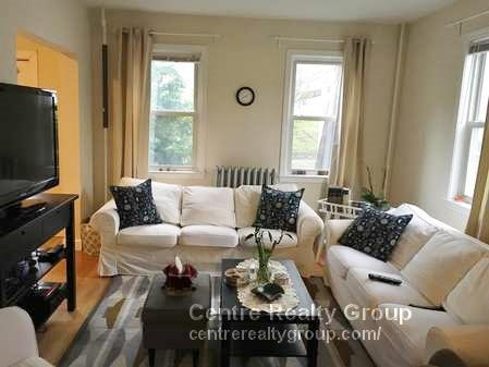 10 Frances St. – photo 1