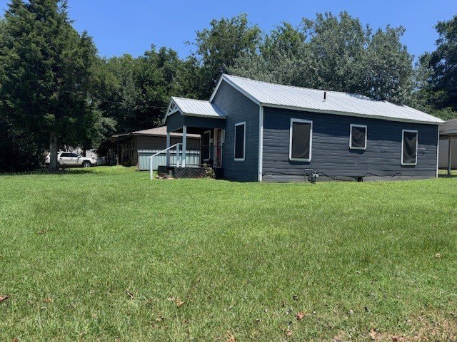 354 28th Street NE – photo 1 of 10
