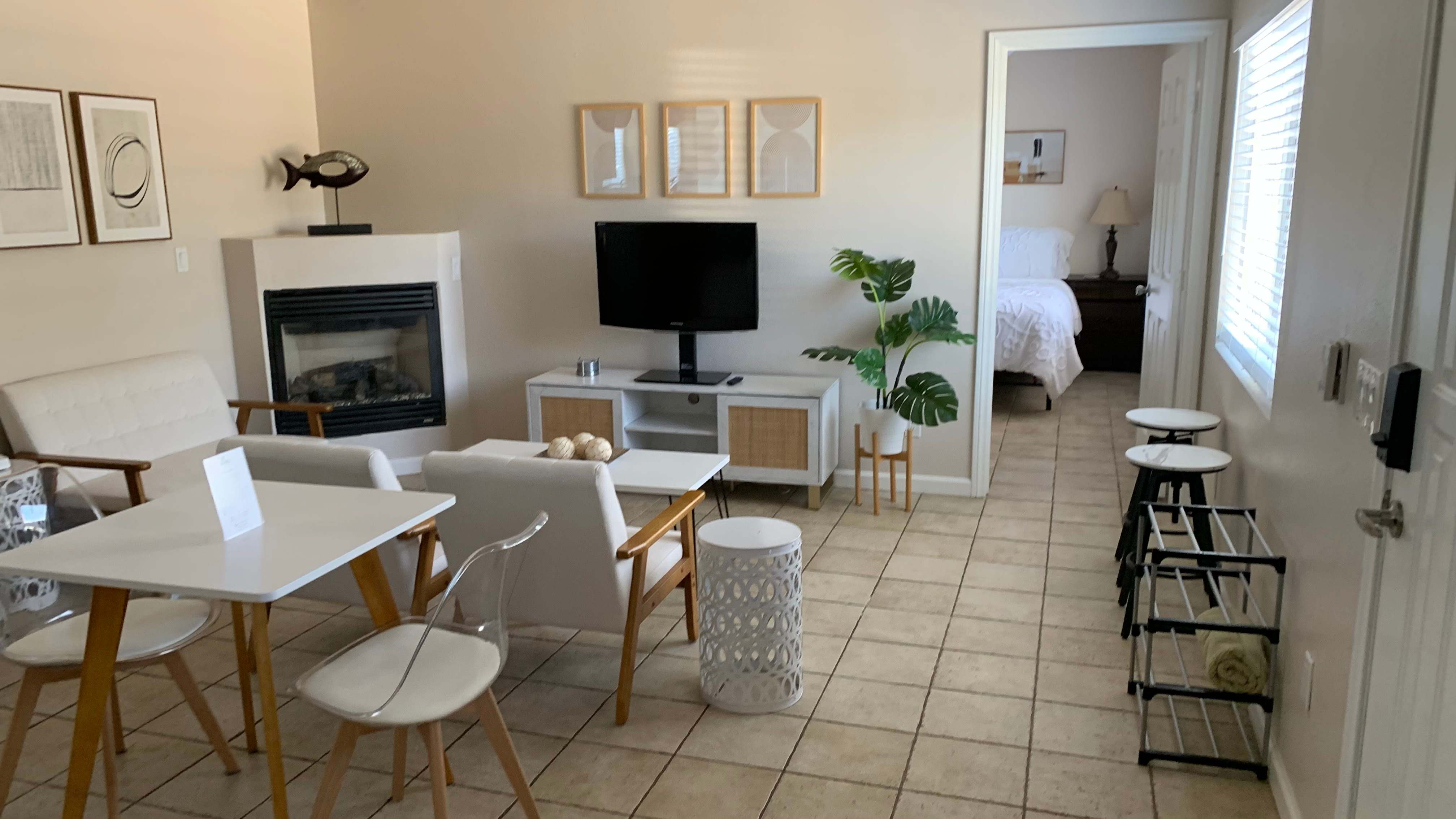 3087 Channel Dr – photo 1