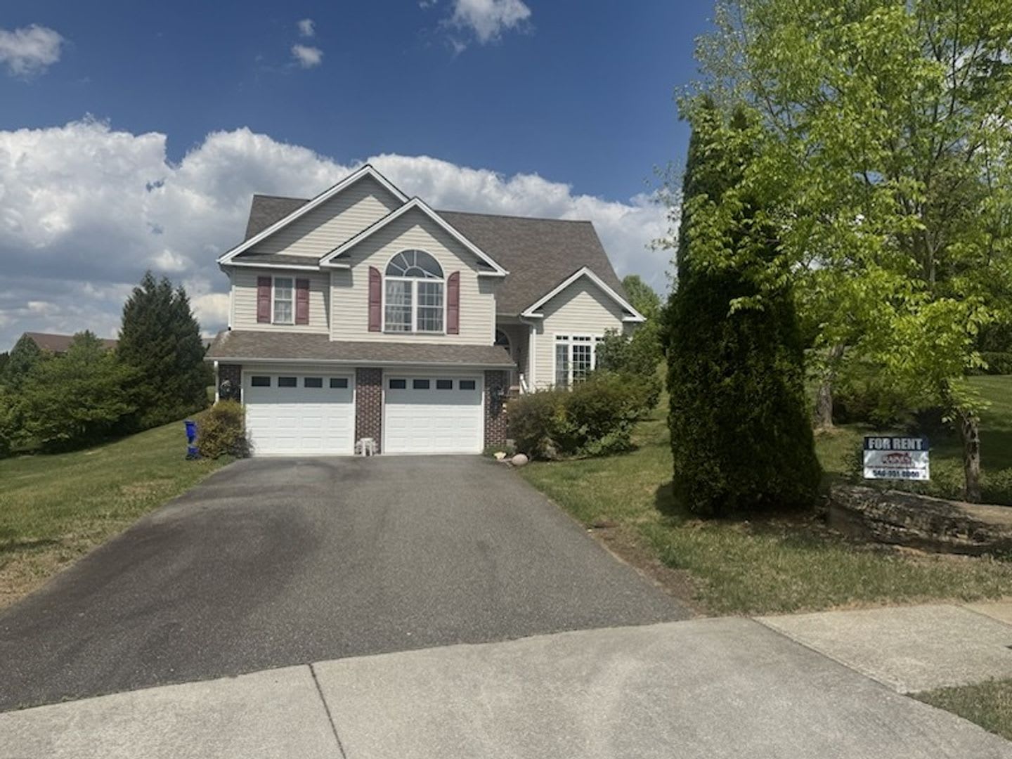 Blacksburg, 3 BR / 2.5 BA Available August 14 – photo 1