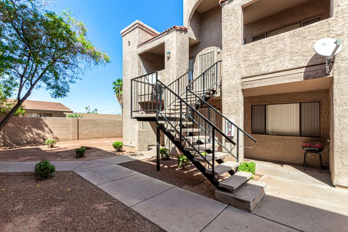 1521 West Denton Lane – photo 1
