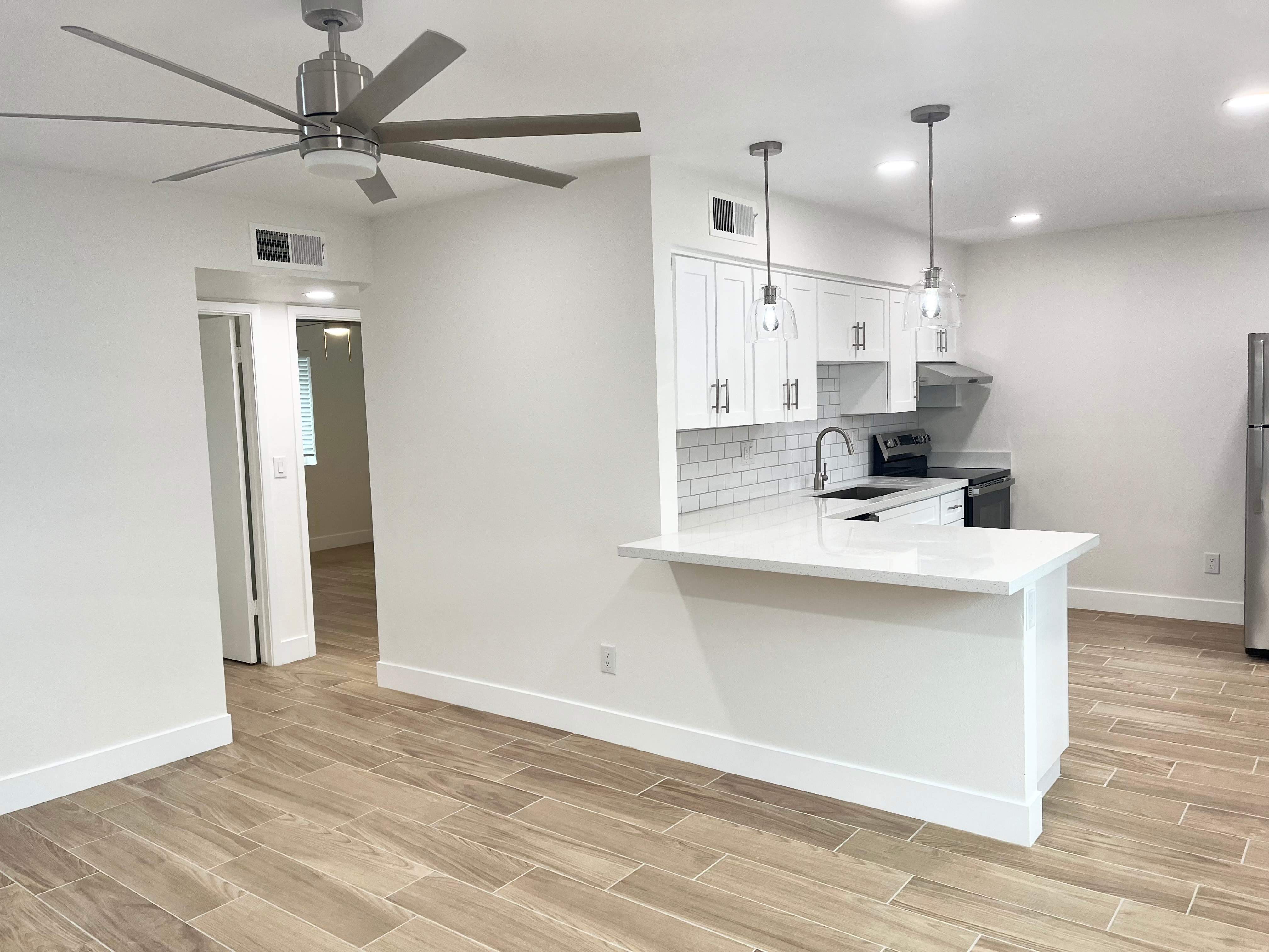 2025 N Richland St – photo 1