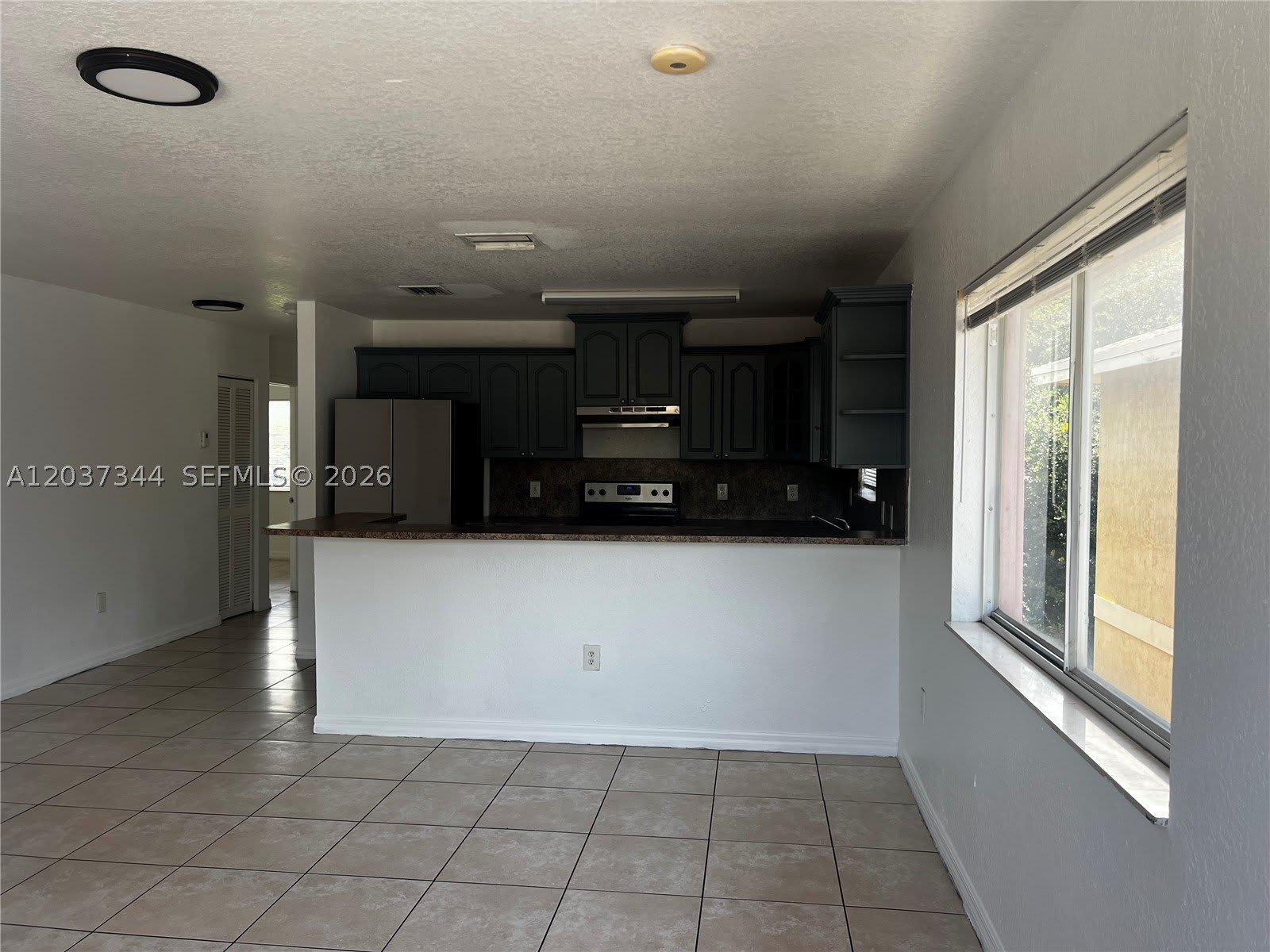 7012 NW 6th Ct – photo 1